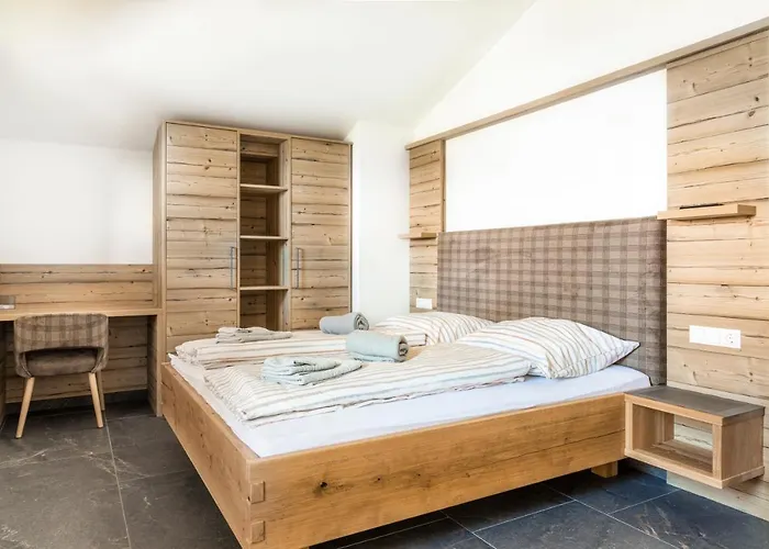 Taurachhof Astlehen アパート